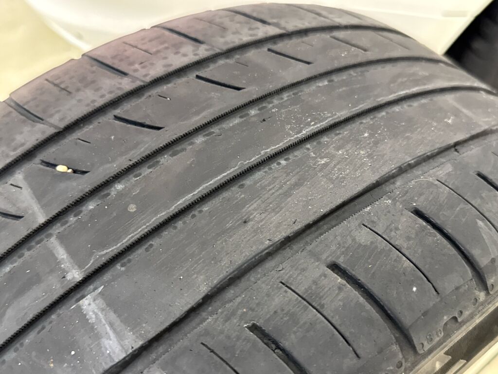 BMW 318 2011 Valkoinen