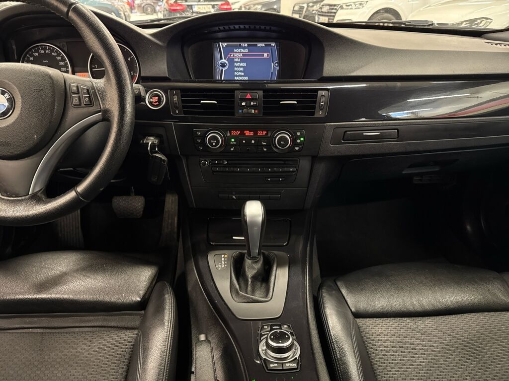 BMW 318 2011 Valkoinen