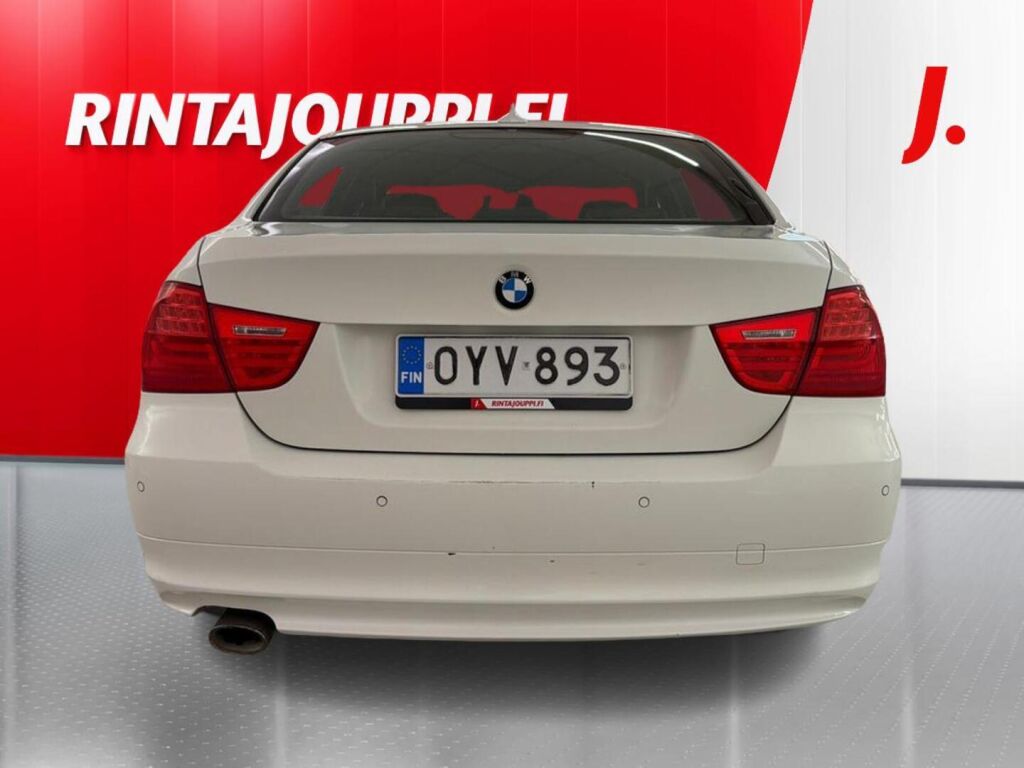 BMW 318 2011 Valkoinen