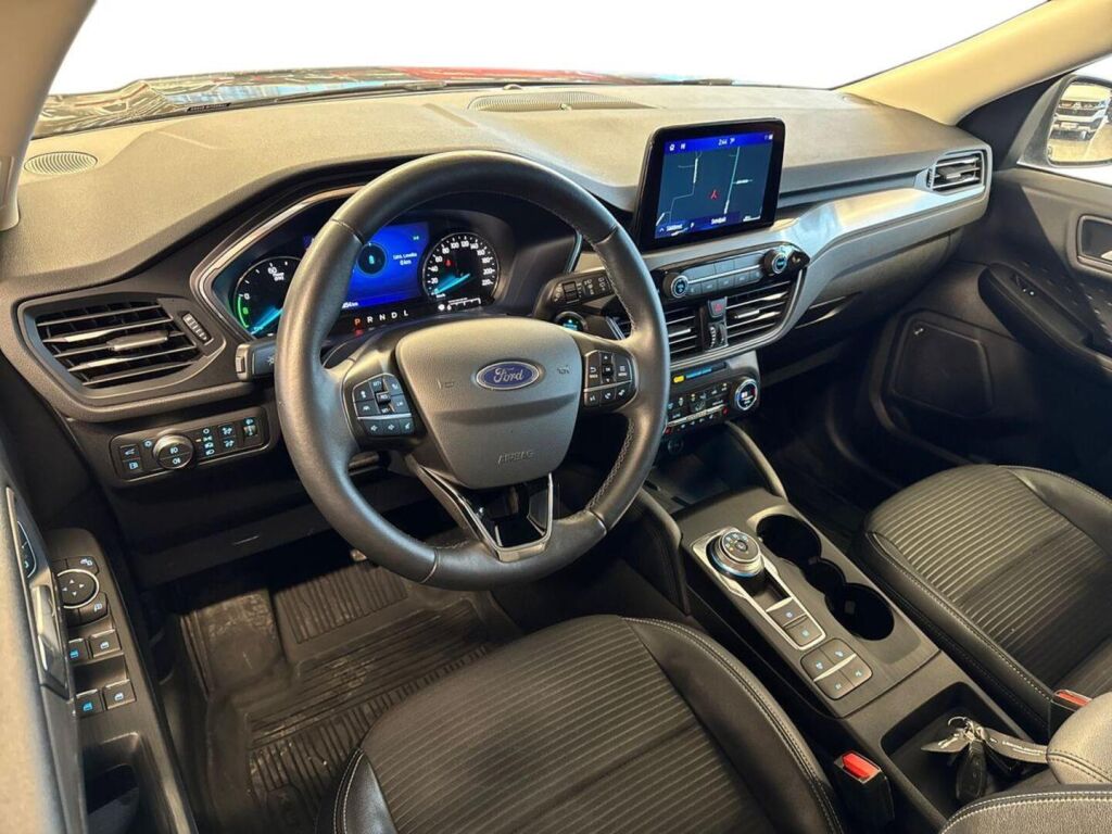 Ford Kuga 2021 Metallinhohto Harmaa