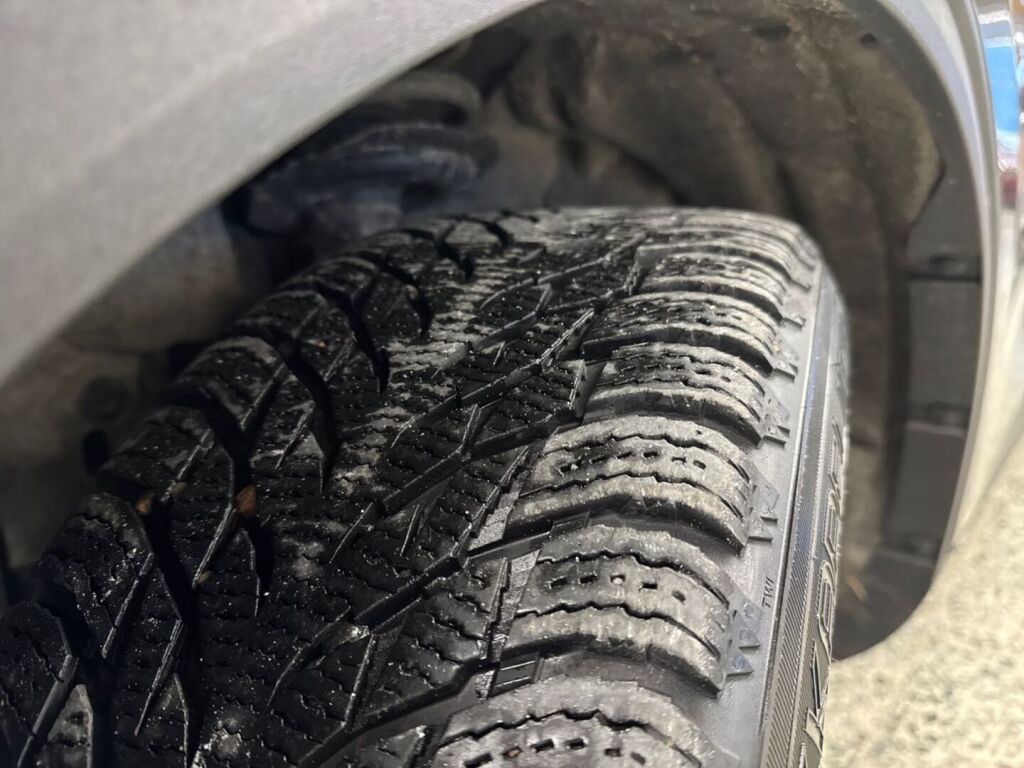 Ford Kuga 2021 Metallinhohto Harmaa