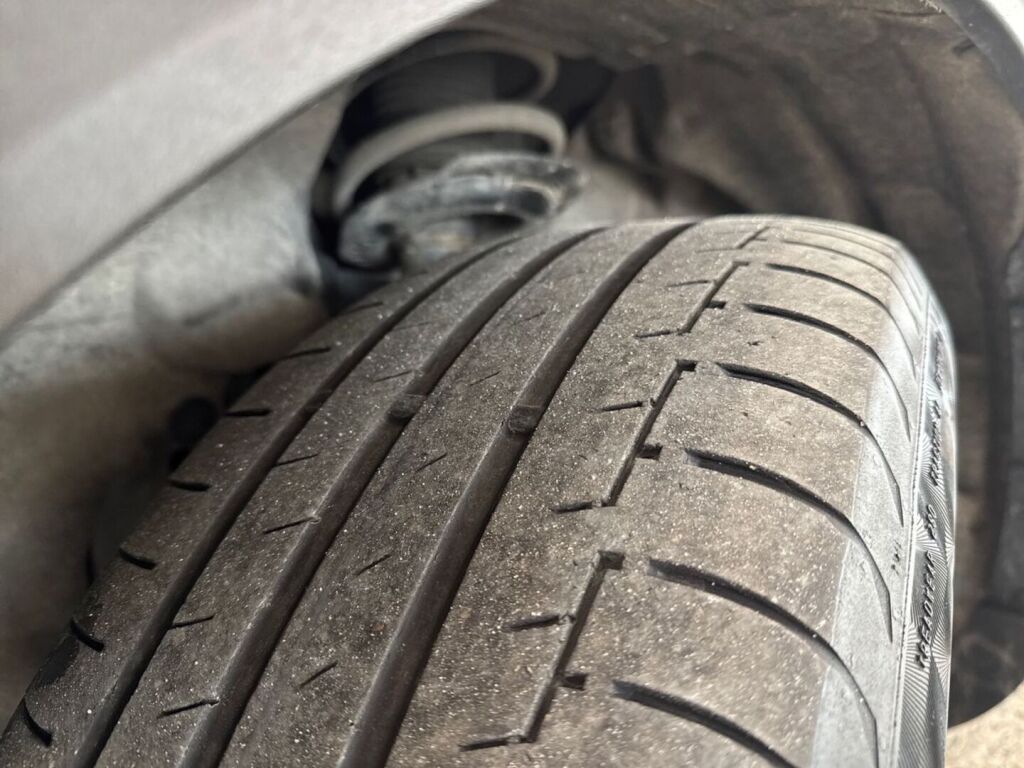 Ford Kuga 2021 Metallinhohto Harmaa