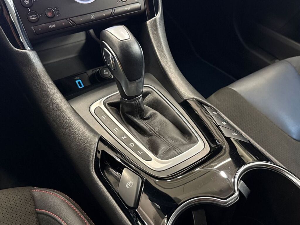 Ford Mondeo 2020 Harmaa