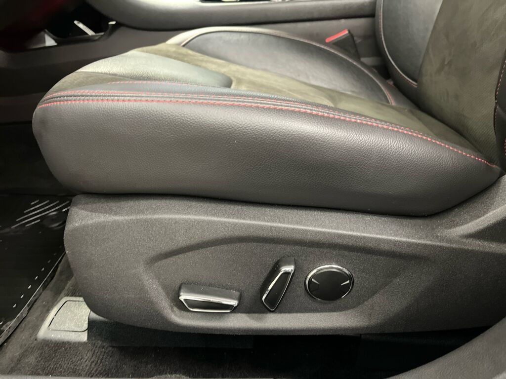 Ford Mondeo 2020 Musta