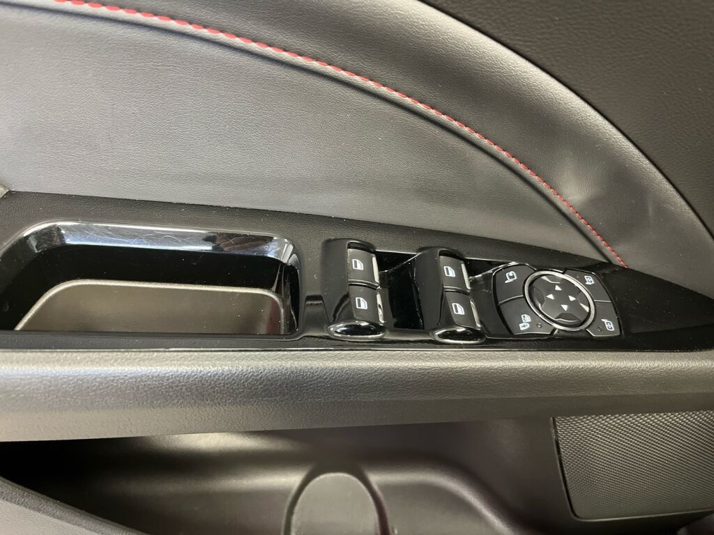 Ford Mondeo 2020 Musta