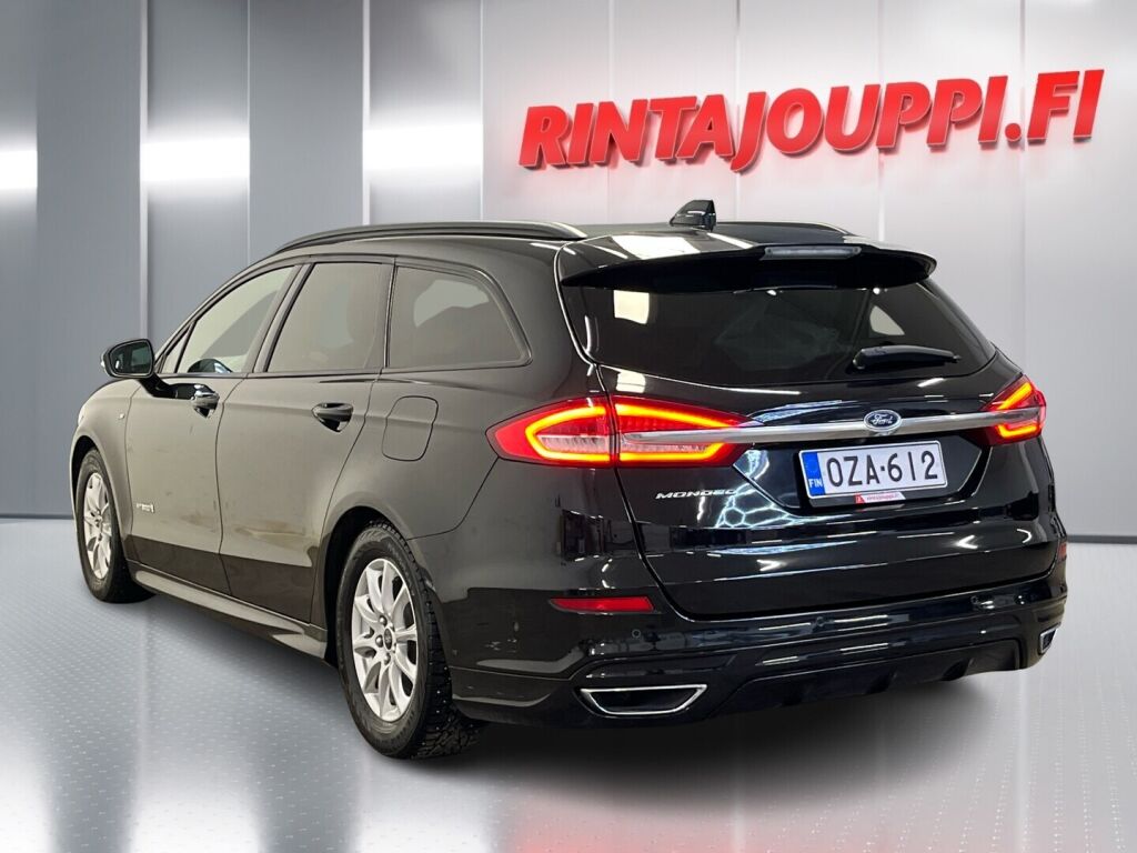 Ford Mondeo 2020 Musta