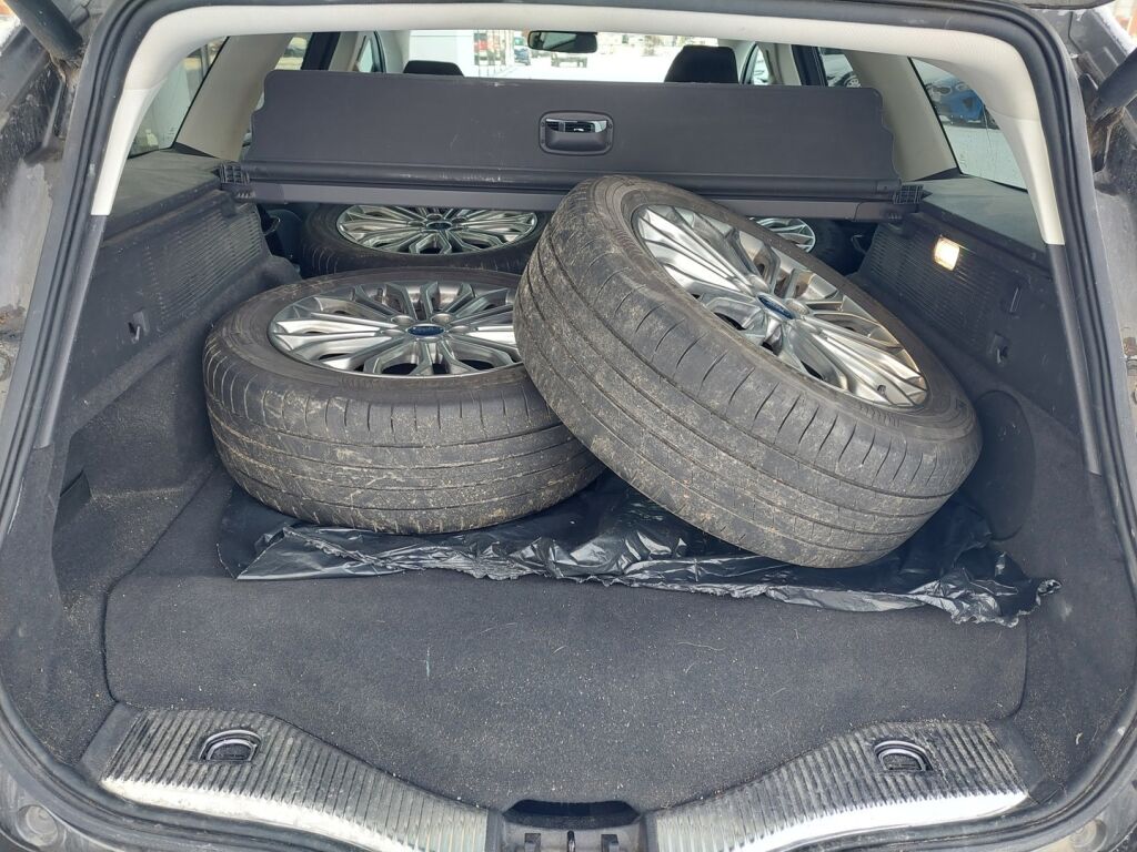 Ford Mondeo 2020 Harmaa