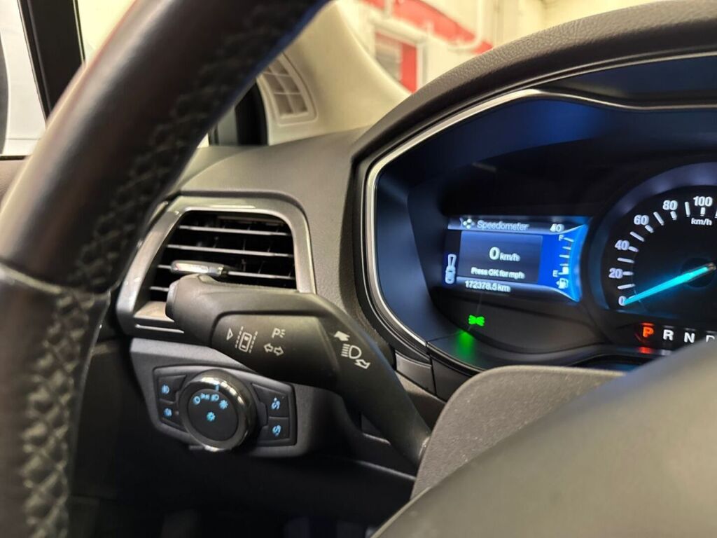 Ford Mondeo 2020 Valkoinen
