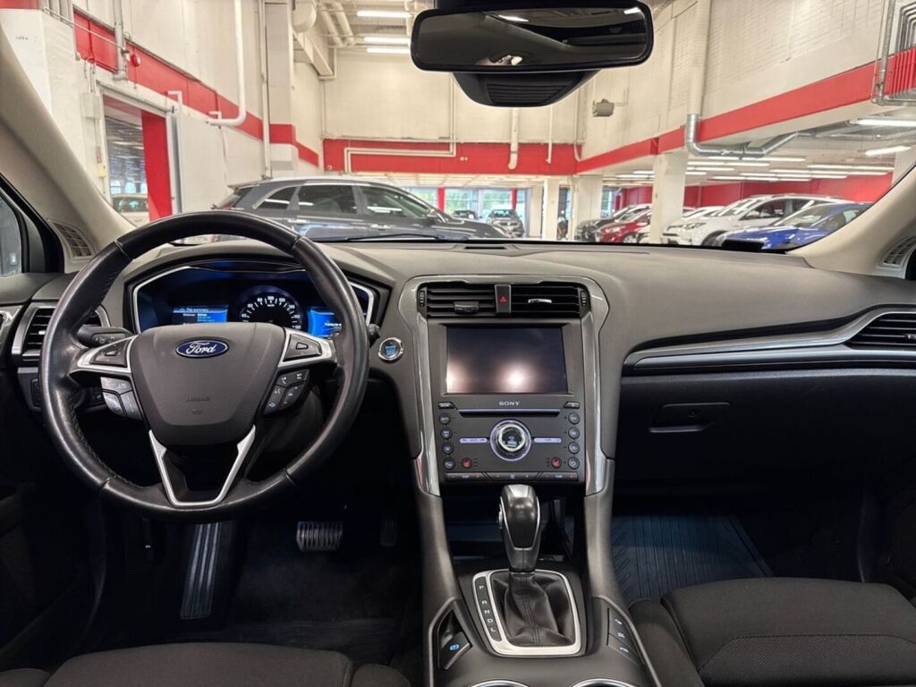 Ford Mondeo 2020 Valkoinen