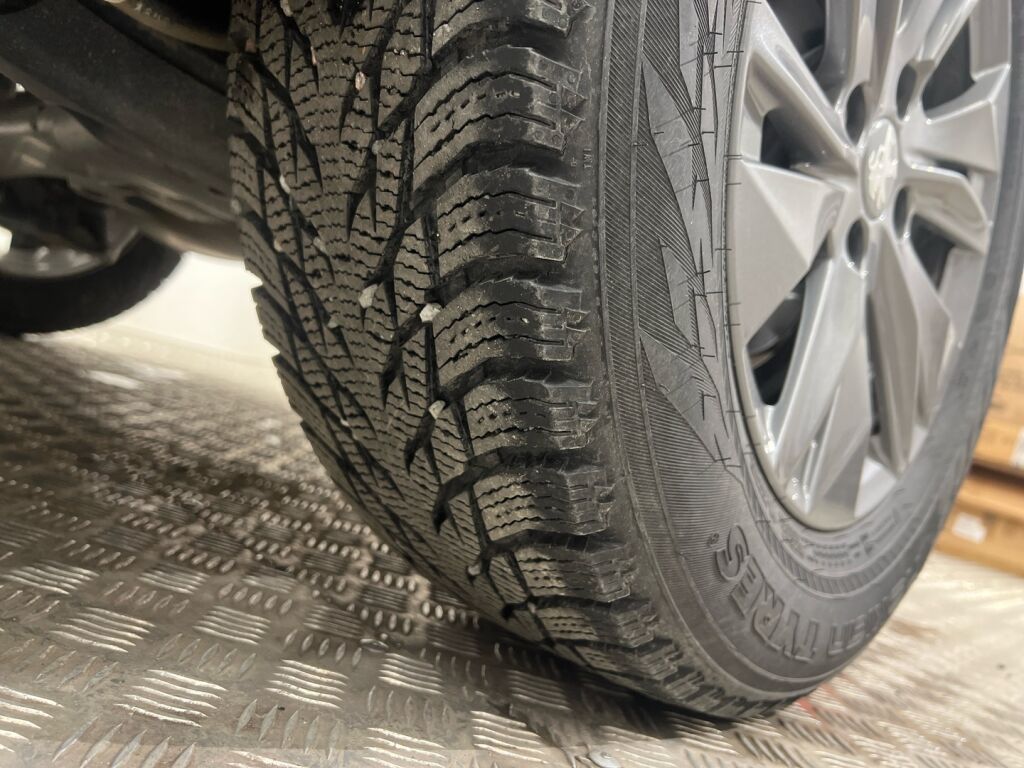 Peugeot 2008 2020 Punainen