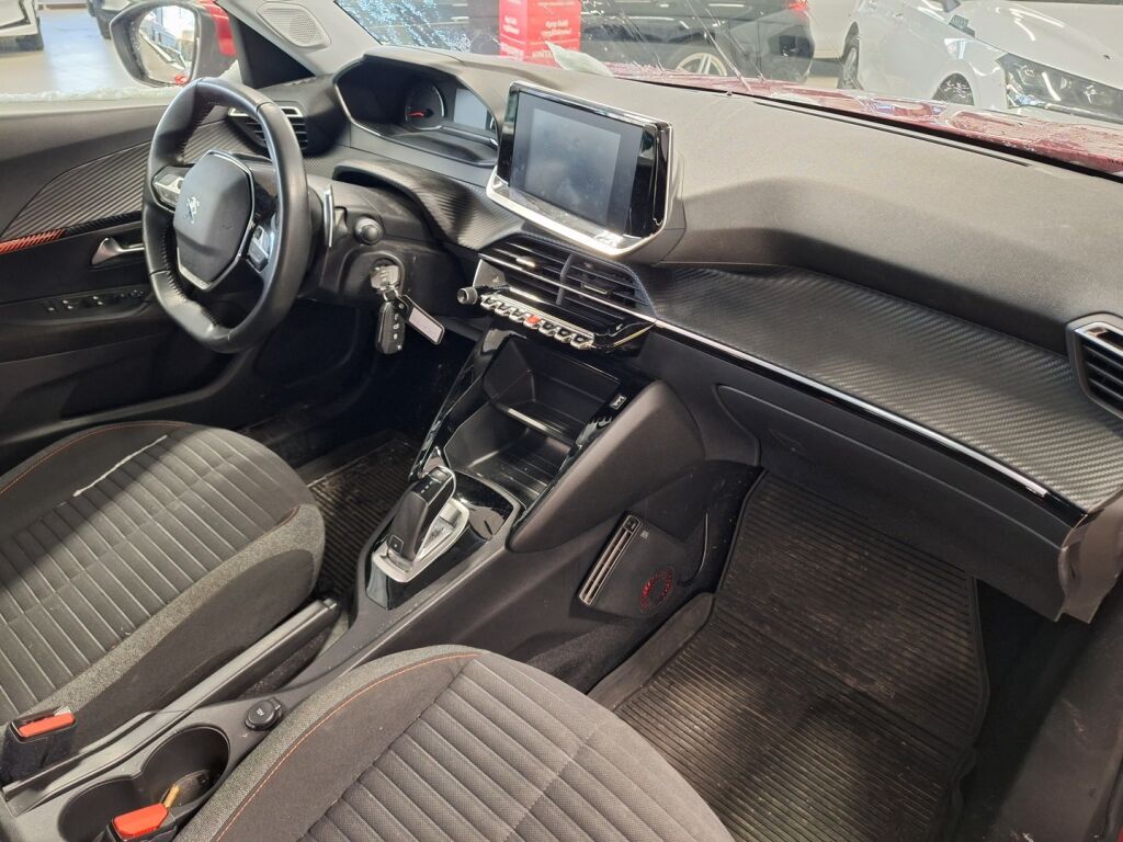 Peugeot 2008 2020 Punainen
