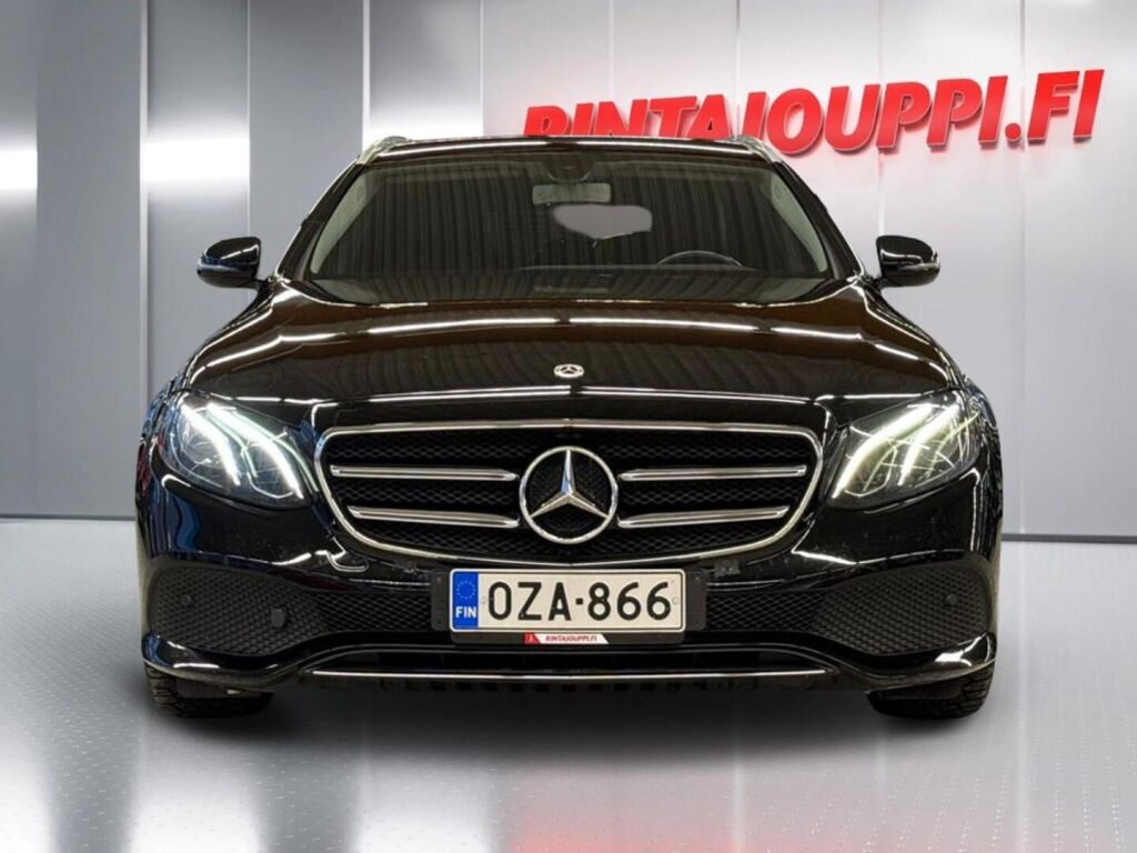 Mercedes-Benz E 2019 Musta