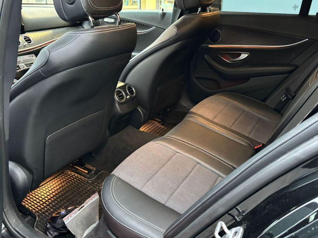 Mercedes-Benz E 2019 Musta