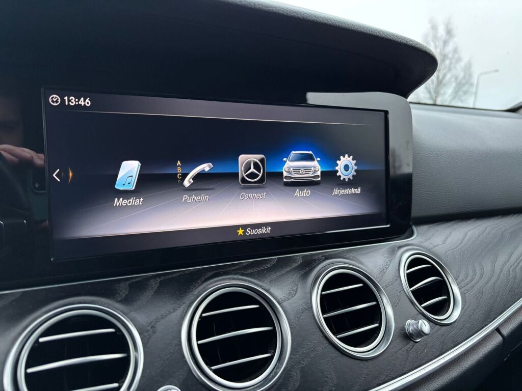 Mercedes-Benz E 2019 Musta