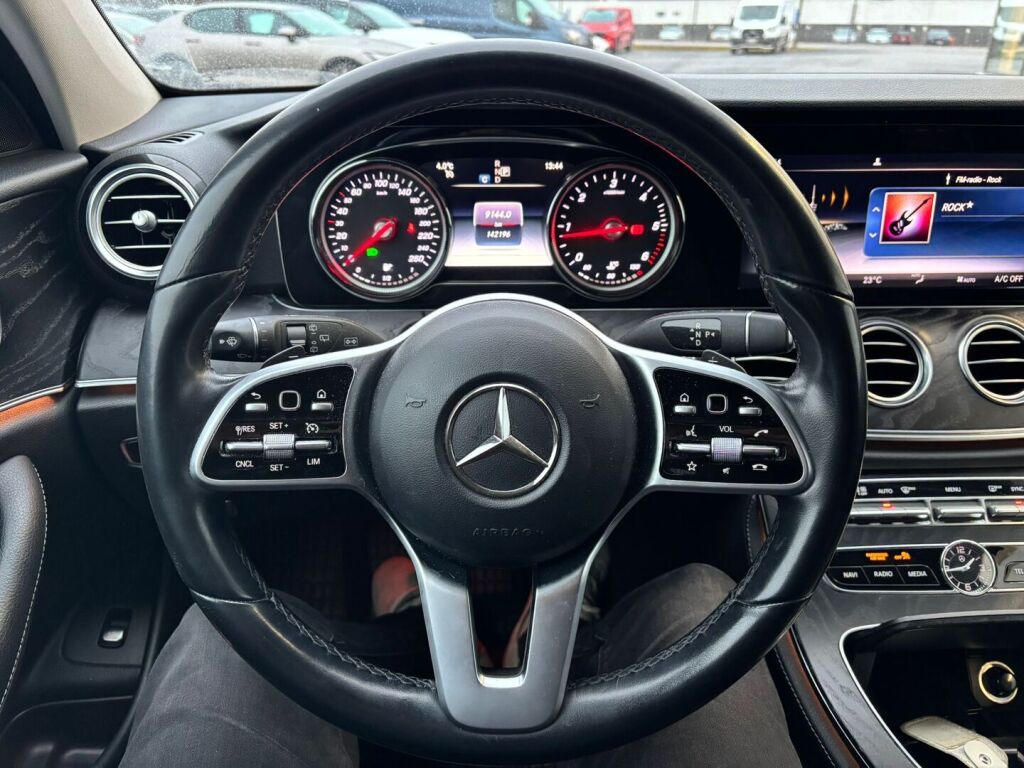 Mercedes-Benz E 2019 Musta