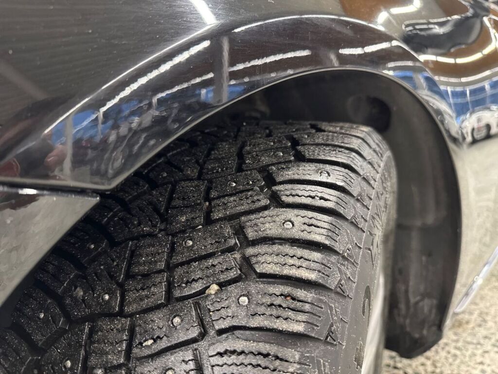 Mercedes-Benz E 2019 Musta