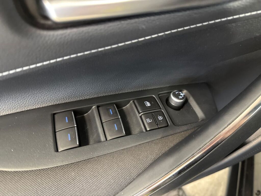 Toyota Corolla 2020 Musta