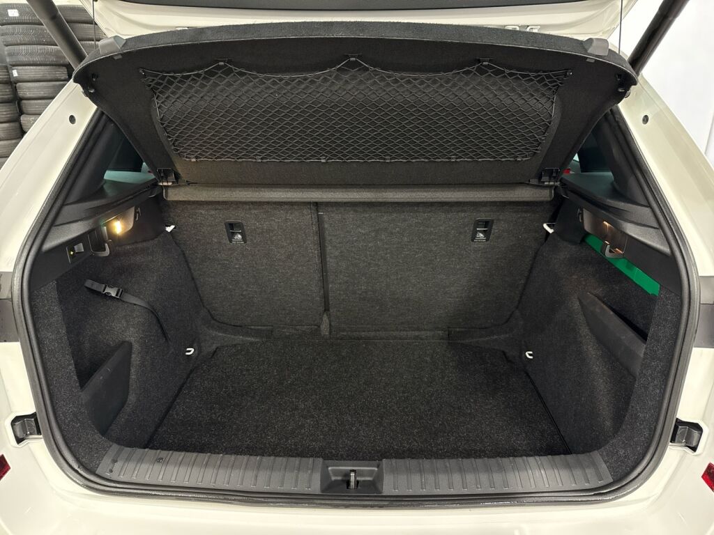 Skoda Kamiq 2020 Valkoinen