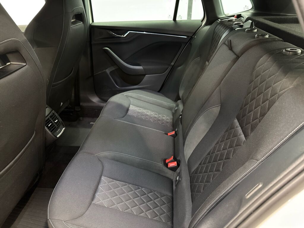 Skoda Kamiq 2020 Valkoinen