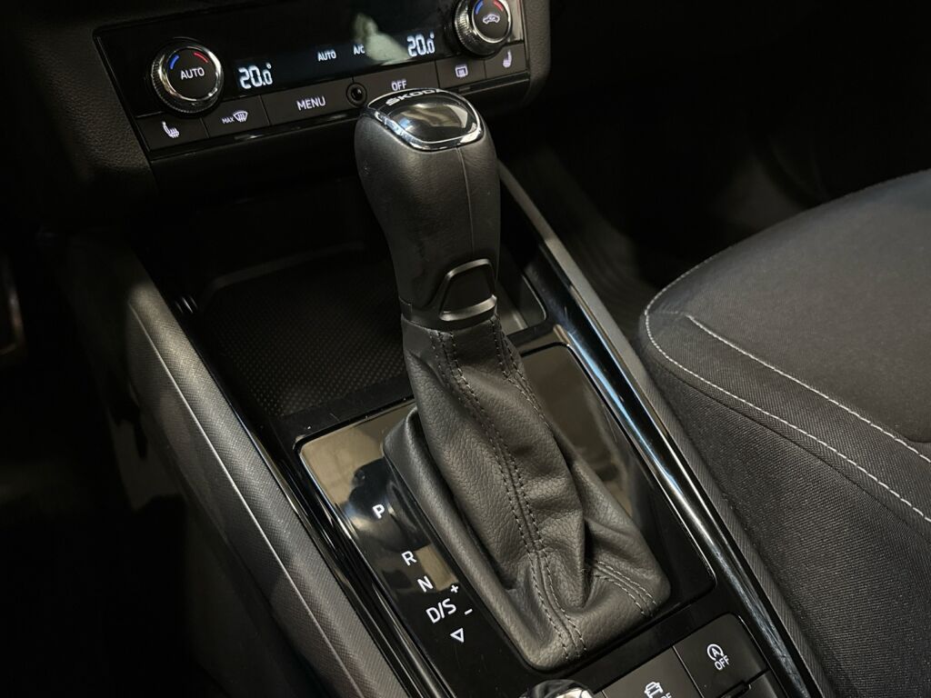 Skoda Kamiq 2020 Valkoinen