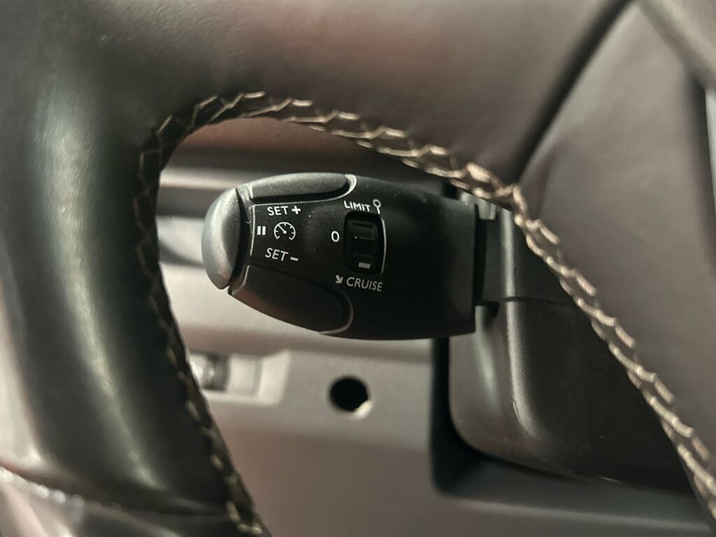 Opel Vivaro 2020 Harmaa