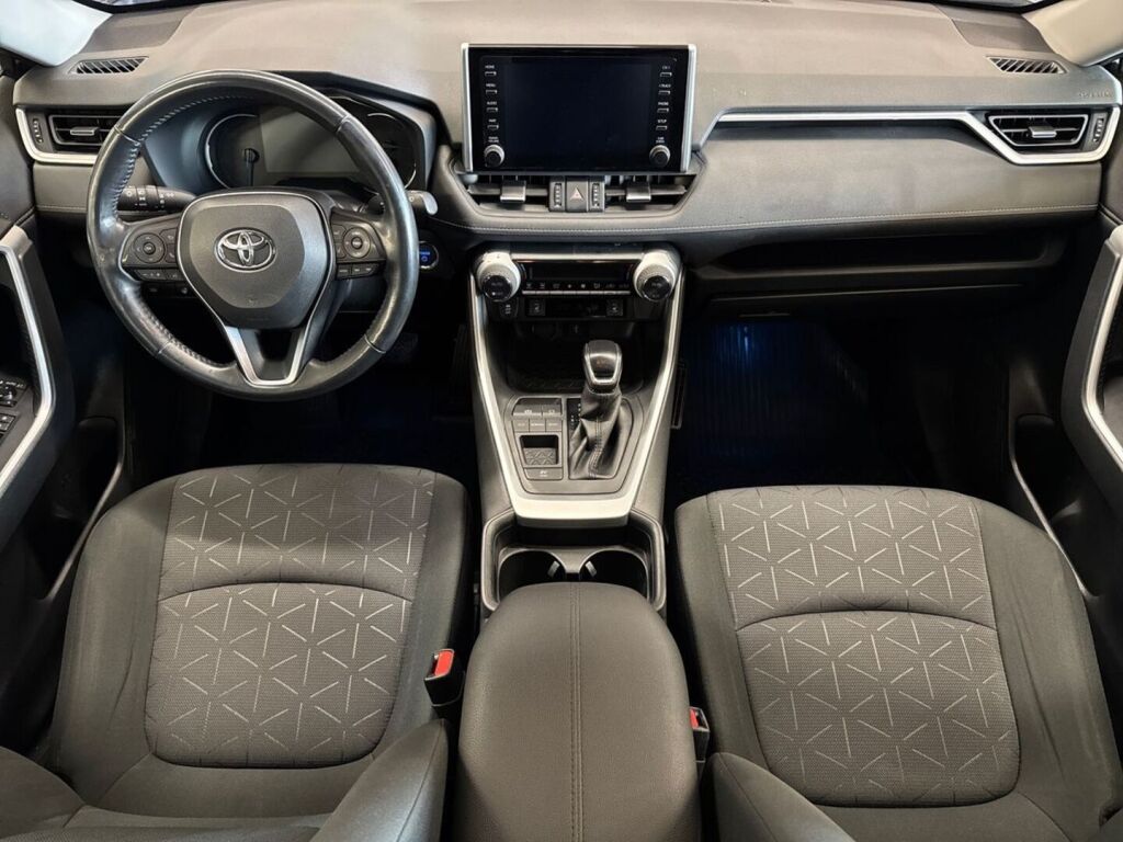 Toyota RAV4 2021 Musta