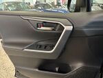 Toyota RAV4 2021 Musta