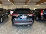 Toyota RAV4 2021 Musta