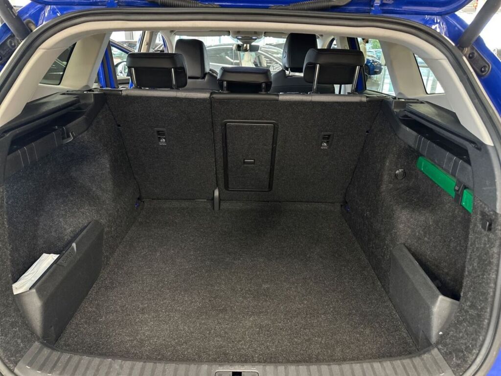 Skoda Enyaq 2022 Sininen