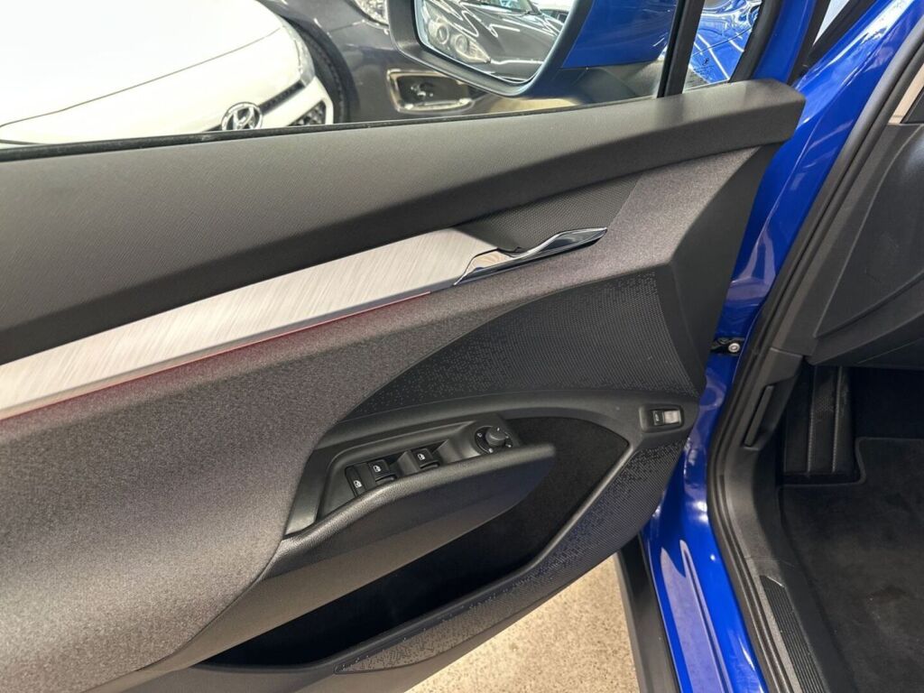 Skoda Enyaq 2022 Sininen