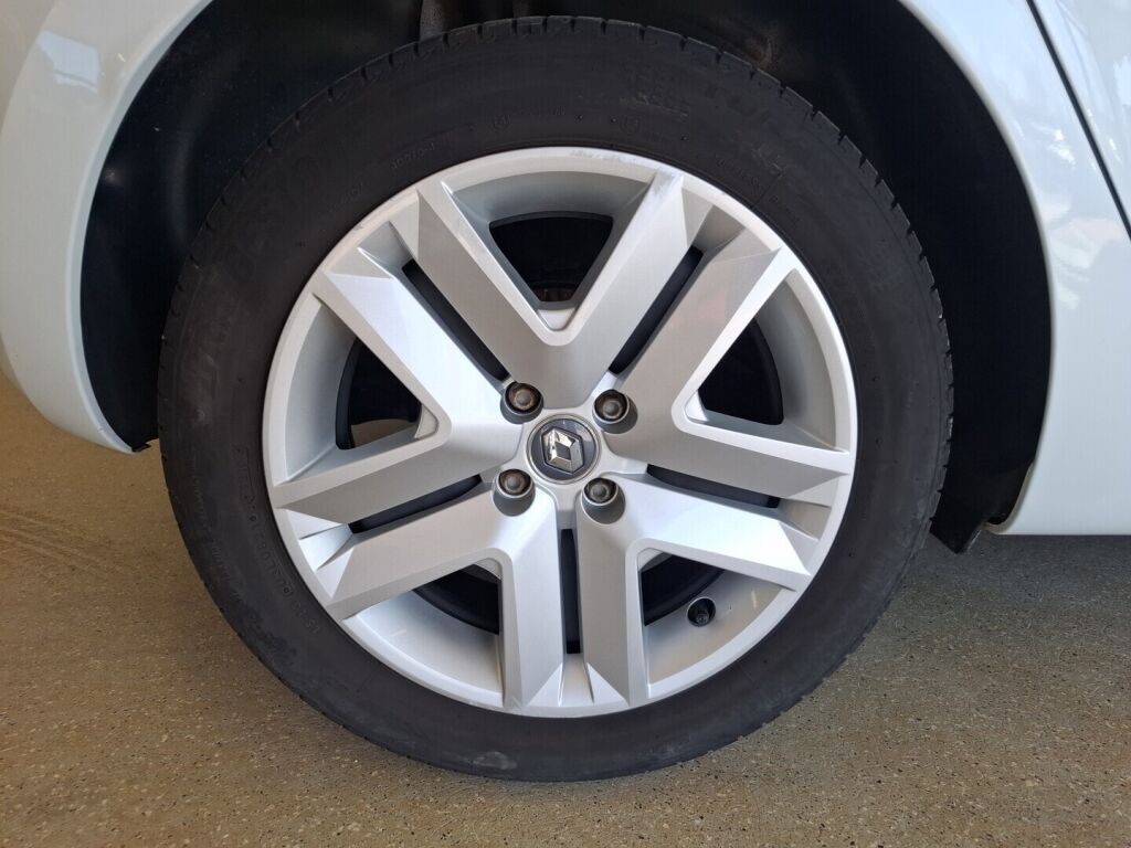 Renault Clio 2022 Valkoinen