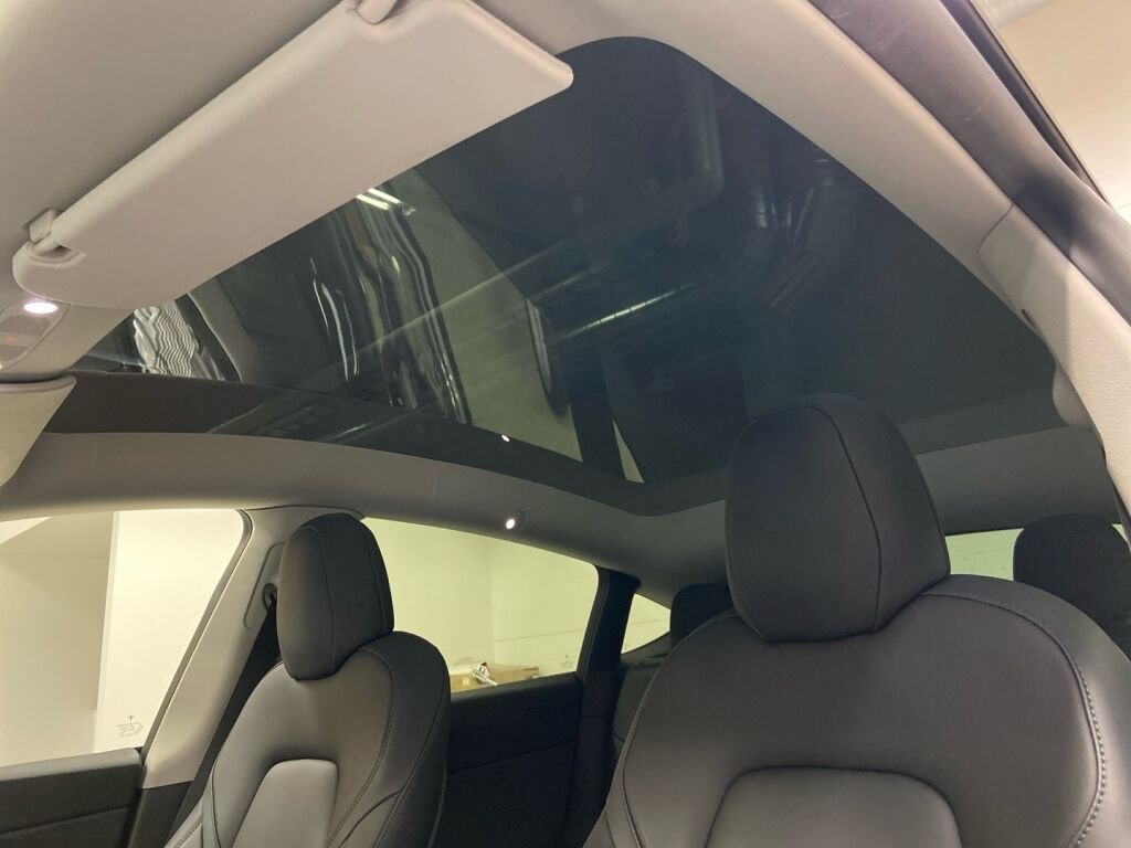 Tesla Model Y 2021 Valkoinen