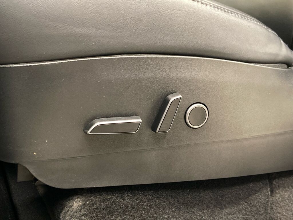 Tesla Model Y 2021 Valkoinen