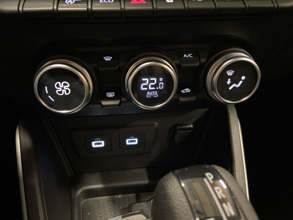 Dacia Duster 2021 Oranssi