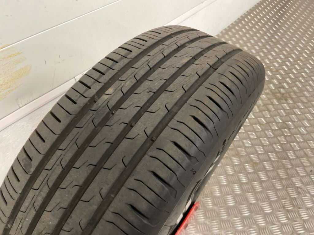 Dacia Duster 2021 Oranssi