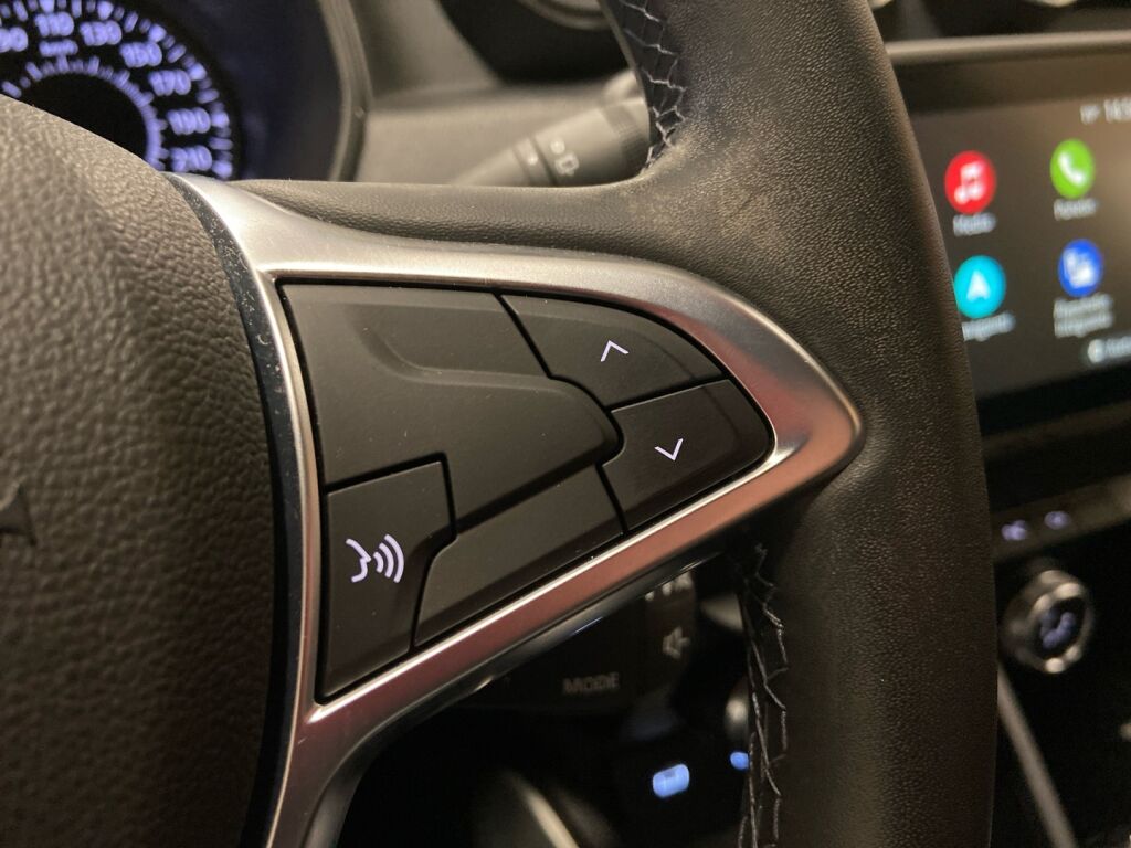 Dacia Duster 2021 Oranssi