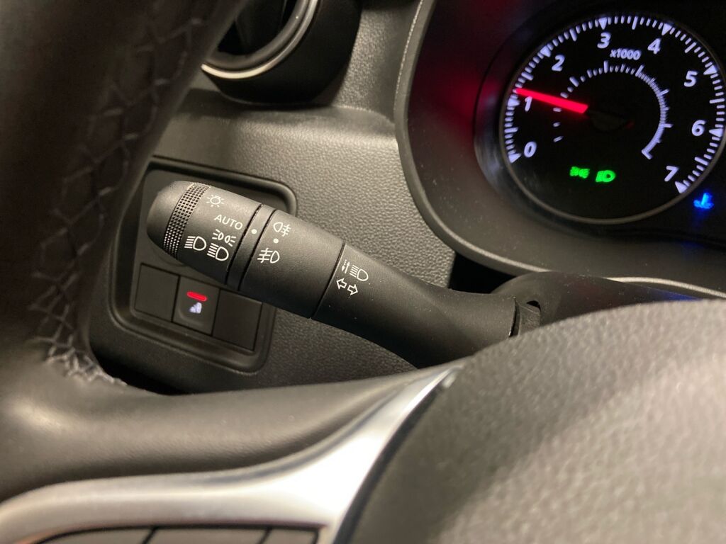 Dacia Duster 2021 Oranssi