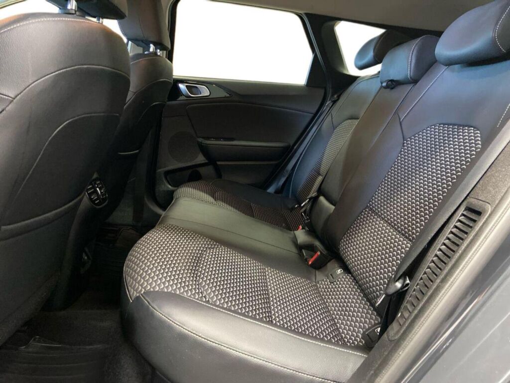 Kia Ceed 2022 Harmaa