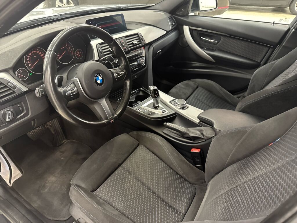 BMW 330 2018 Harmaa