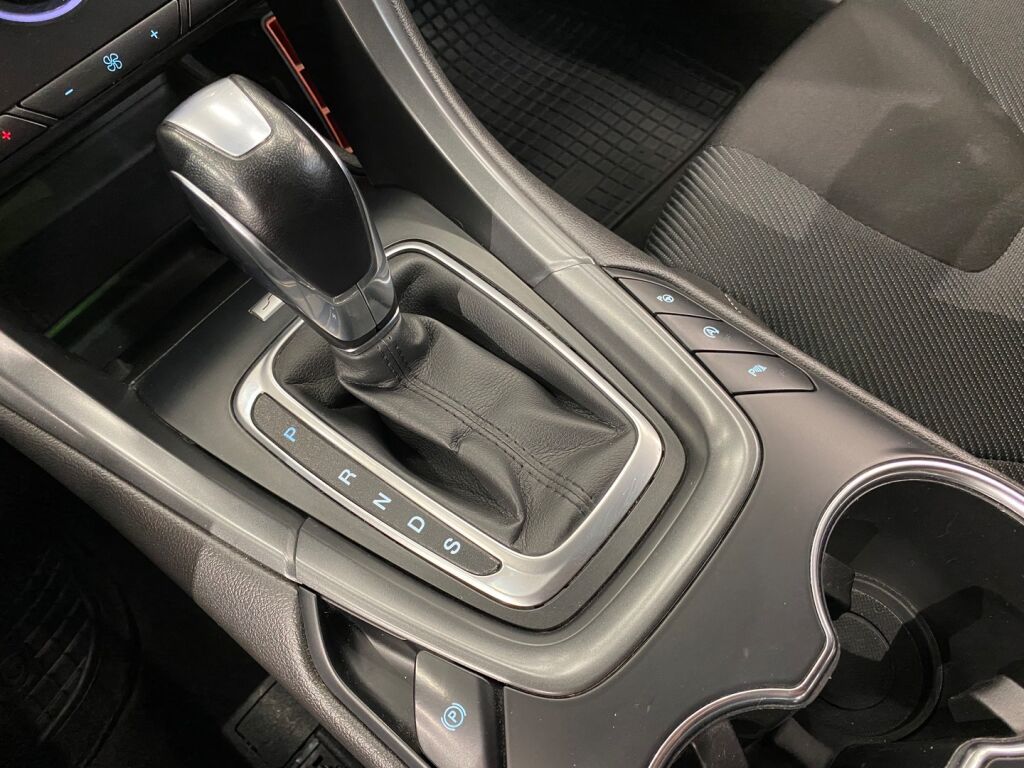 Ford Mondeo 2018 Sininen