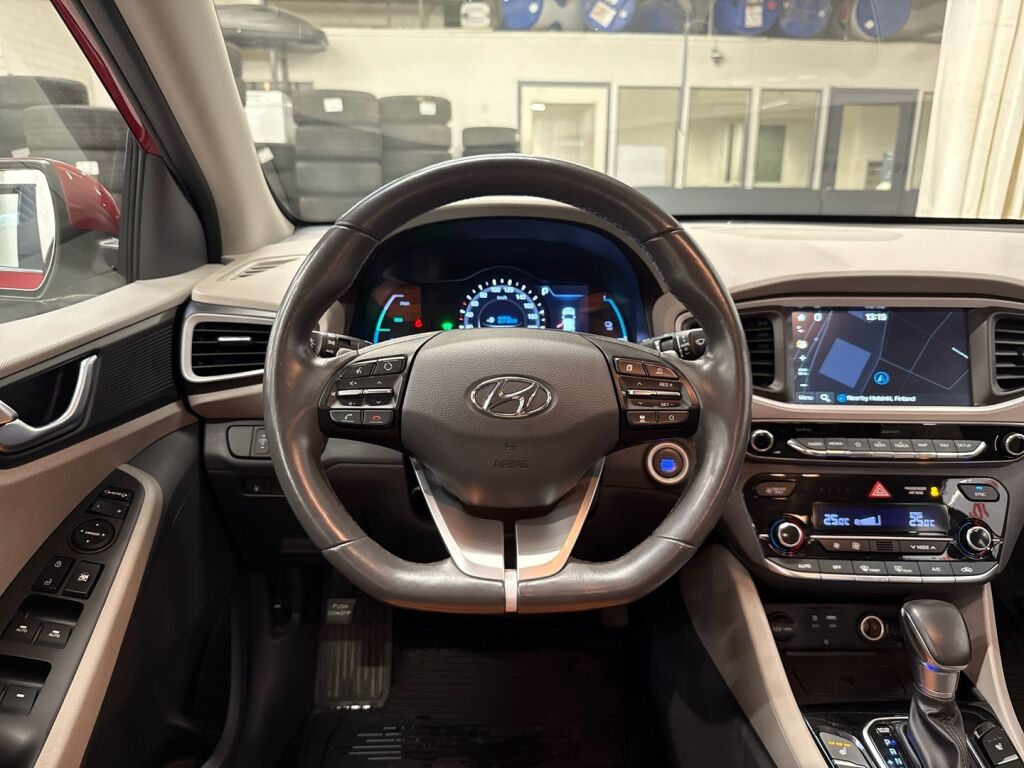 Hyundai IONIQ plug-in 2019 Punainen