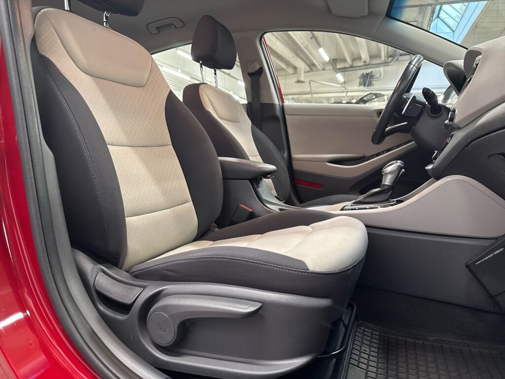 Hyundai IONIQ plug-in 2019 Punainen