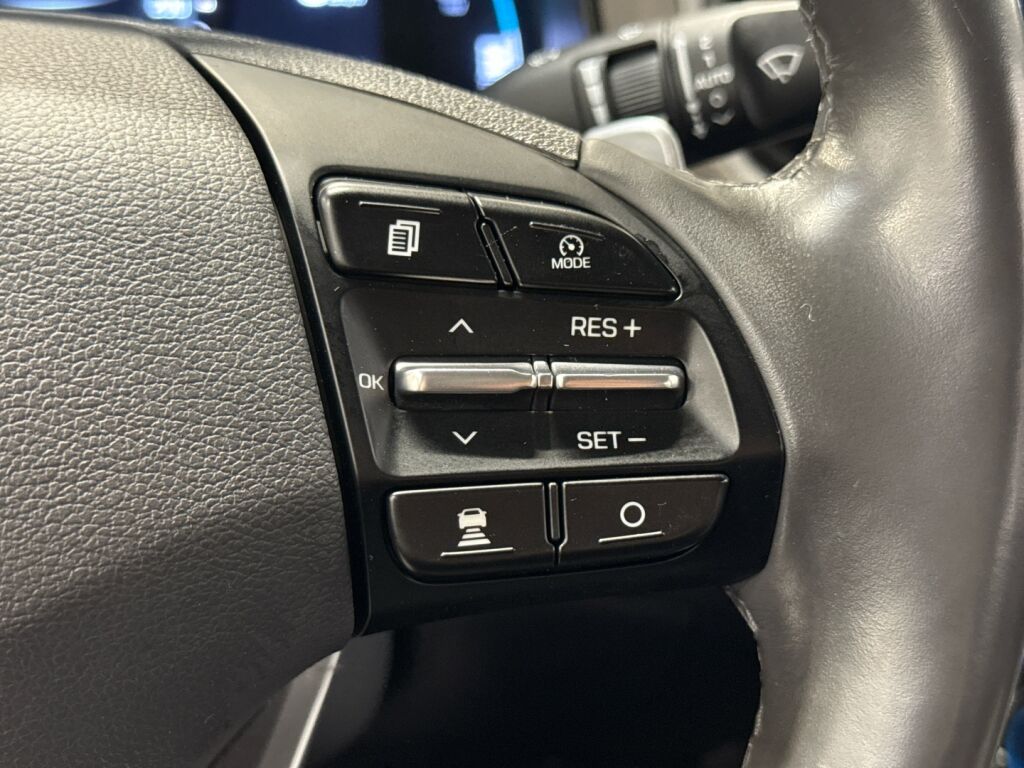 Hyundai IONIQ plug-in 2019 Punainen