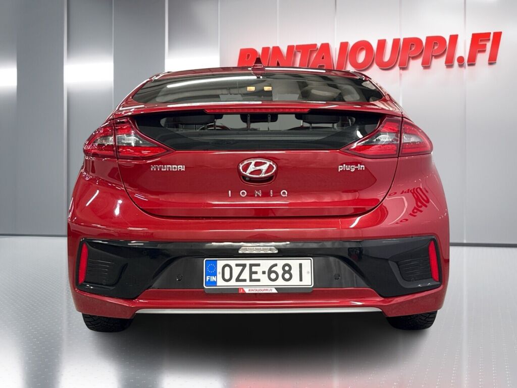 Hyundai IONIQ plug-in 2019 Punainen