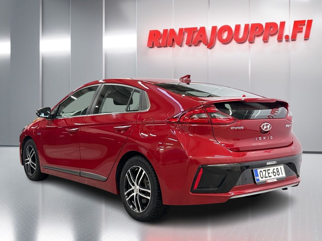 Hyundai IONIQ plug-in 2019 Punainen