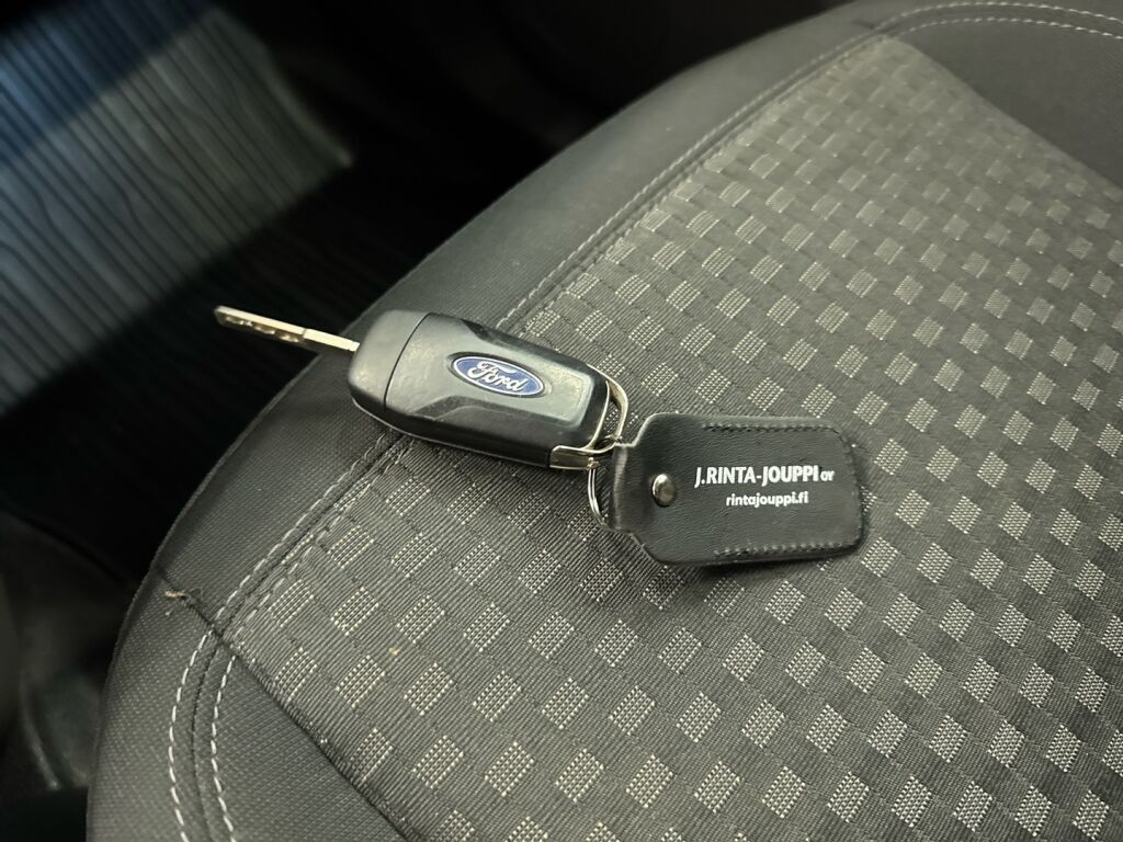 Ford Transit Connect 2022 Musta