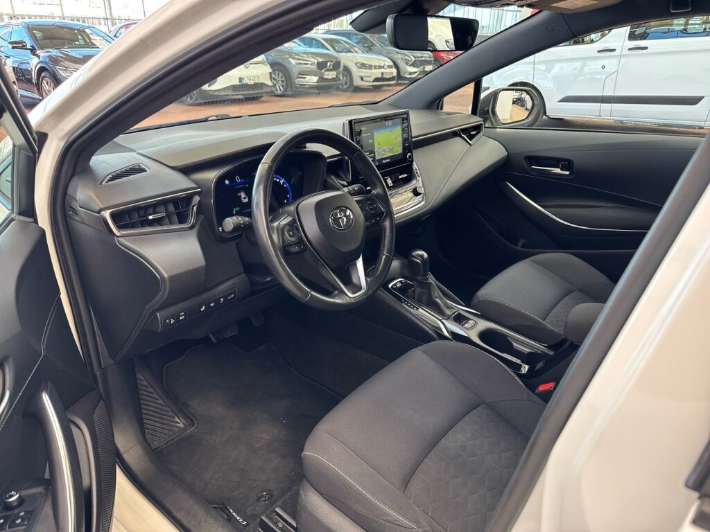 Toyota Corolla 2021 Valkoinen