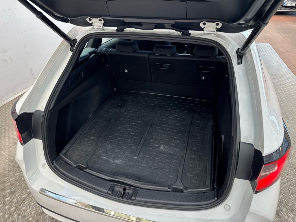 Toyota Corolla 2021 Valkoinen