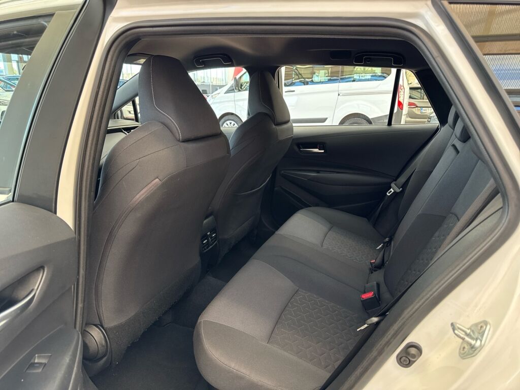 Toyota Corolla 2021 Valkoinen