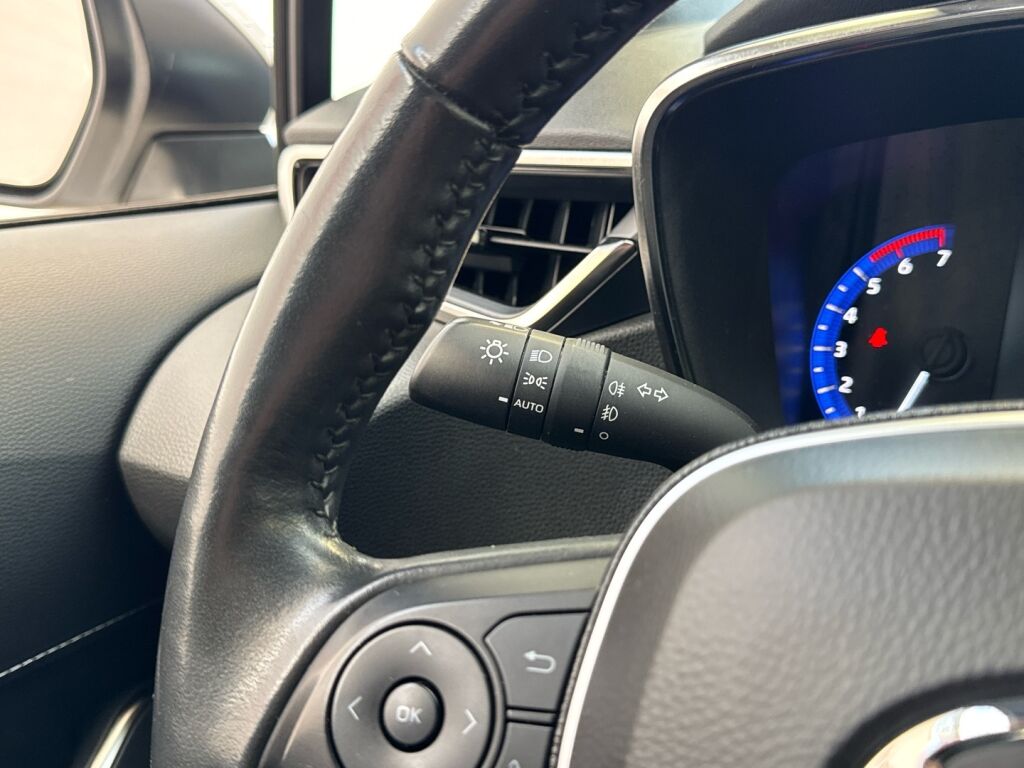 Toyota Corolla 2021 Valkoinen